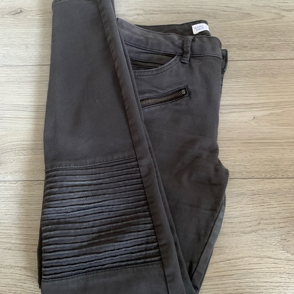 Zara moto biker jeans . Size 24 - Picture 3 of 4